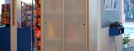 Bücherschrank die schatulle BUCHHANDEL01